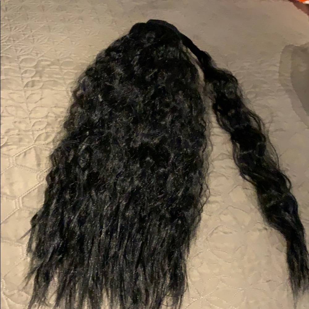 Ponytail - Picture 2 of 2